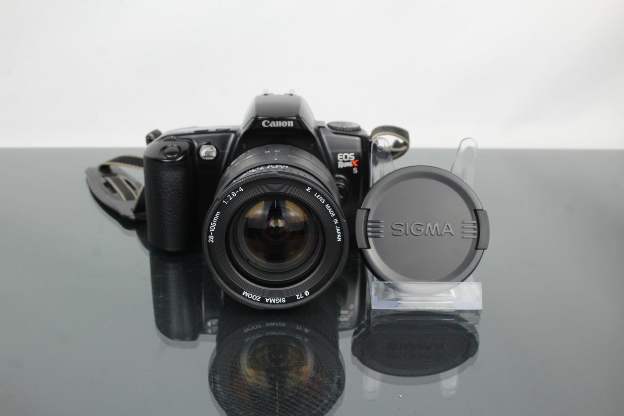 Canon EOS RebelX S + 28 - 105mm 1:2.8 - 4 Canon EF lens - Dutch|Thrift