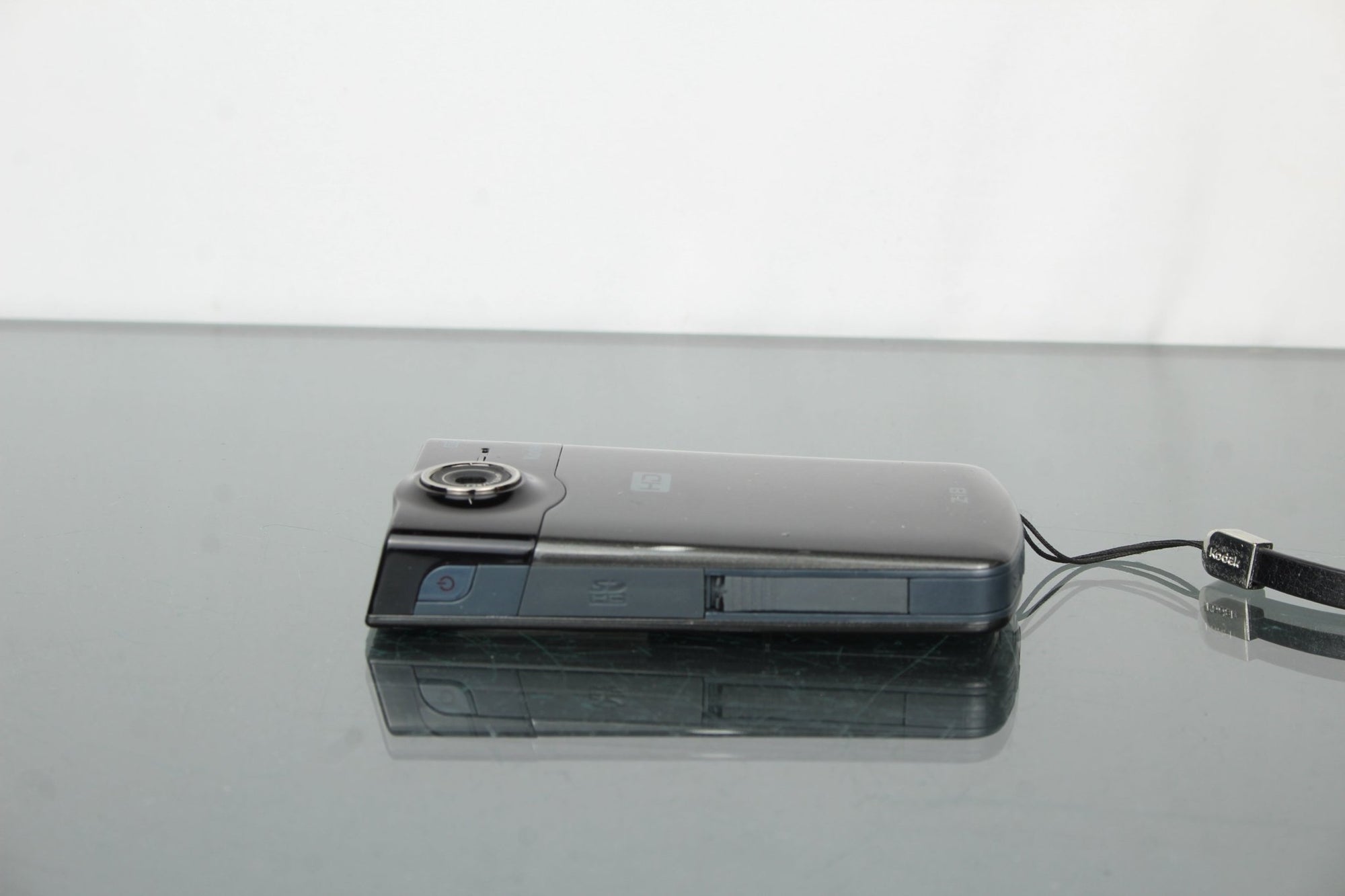Kodak Zi8 - Dutch|Thrift