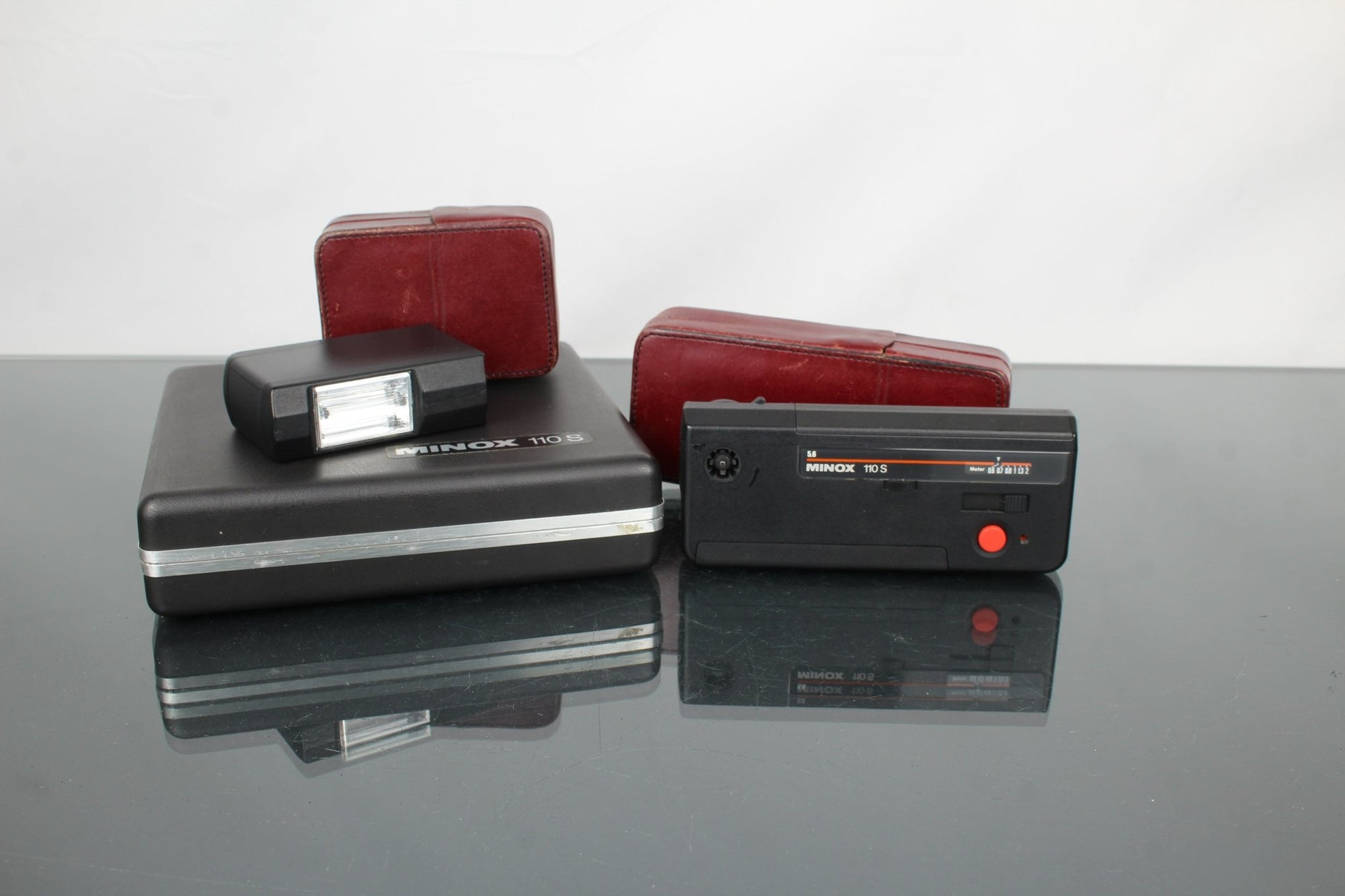 Minox 110 S - Dutch|Thrift