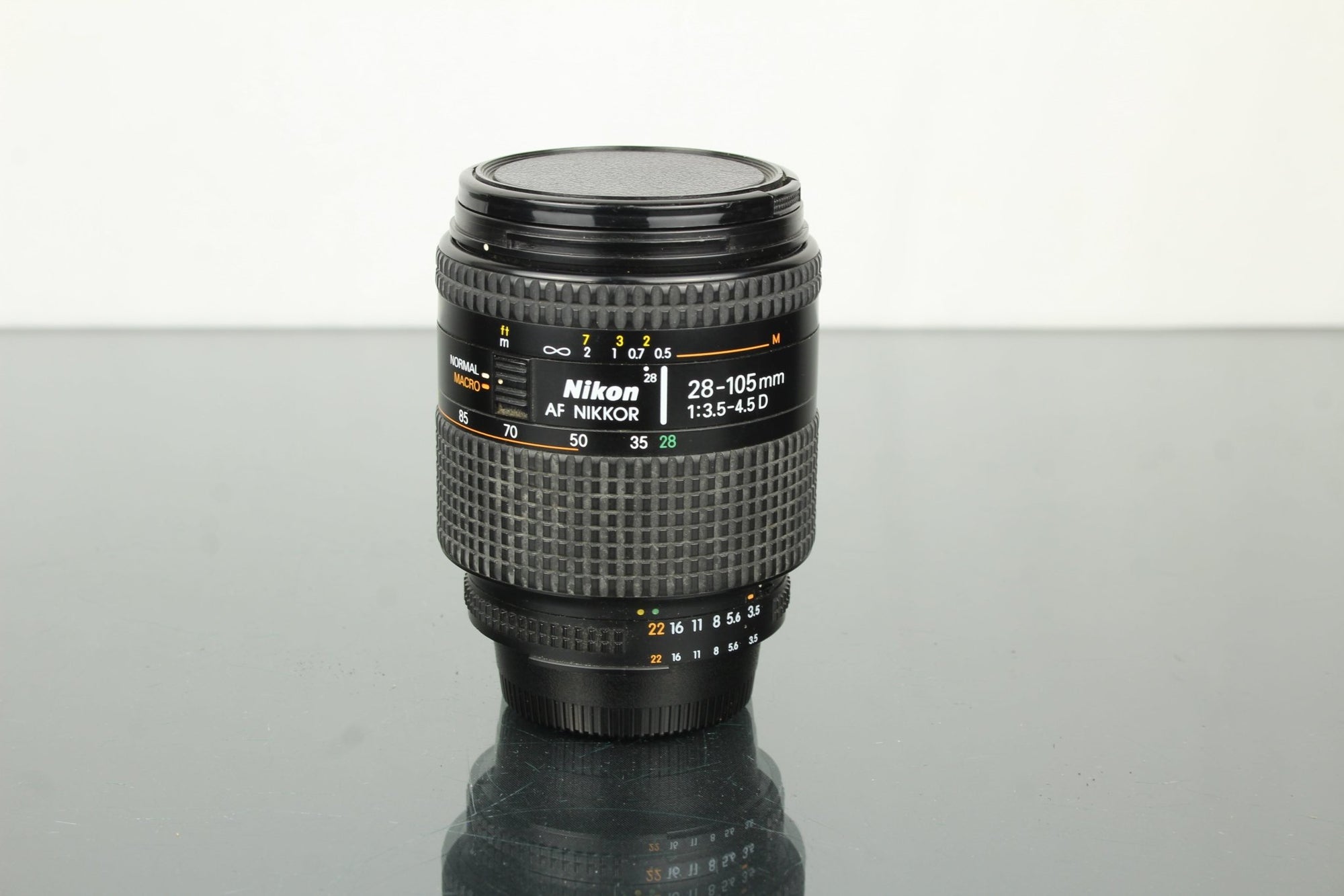 Nikon AF Nikkor 28 - 105mm 1:3.5 - 4.5 D AF mount - Dutch|Thrift