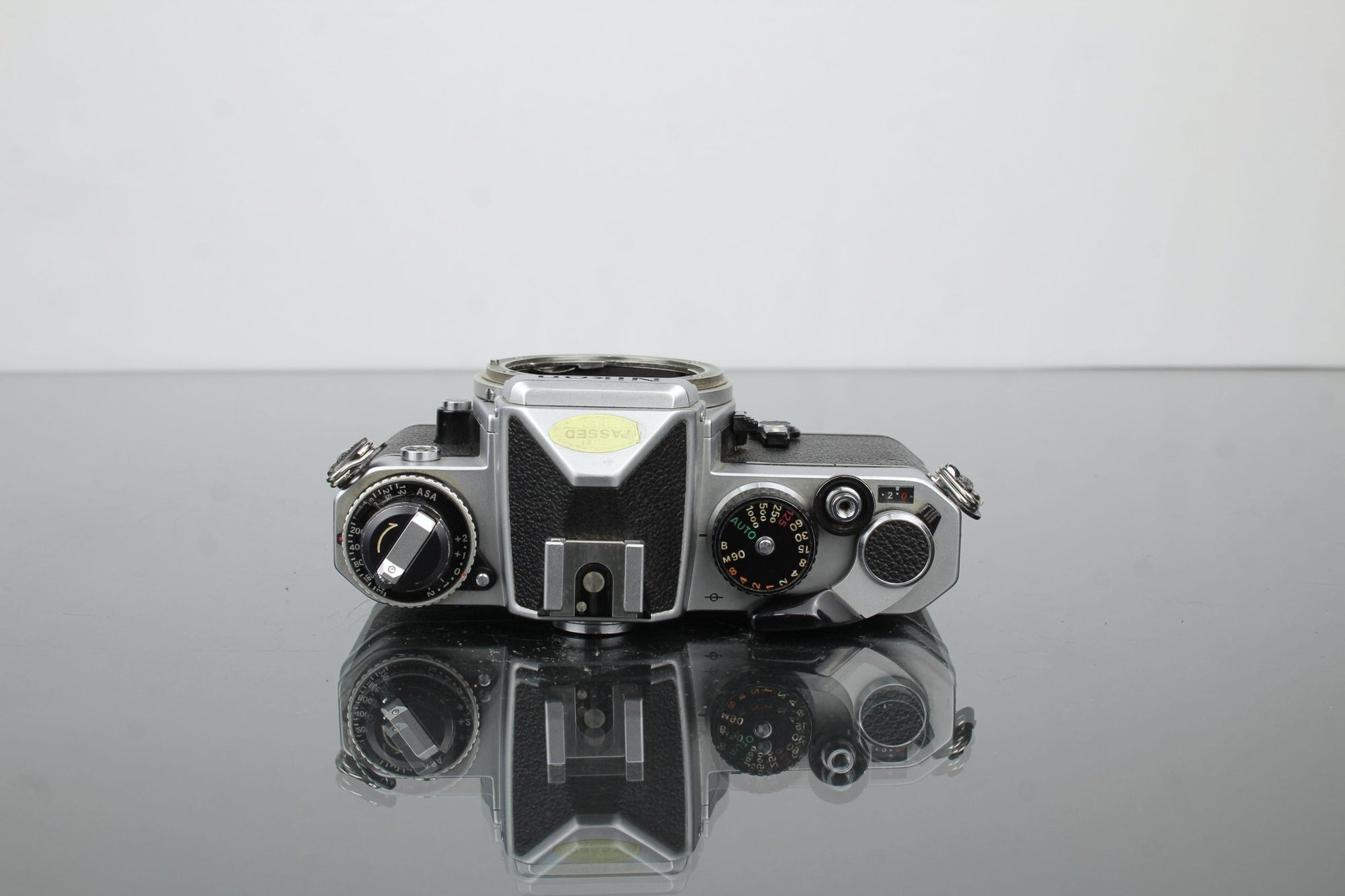Nikon FE - Dutch|Thrift