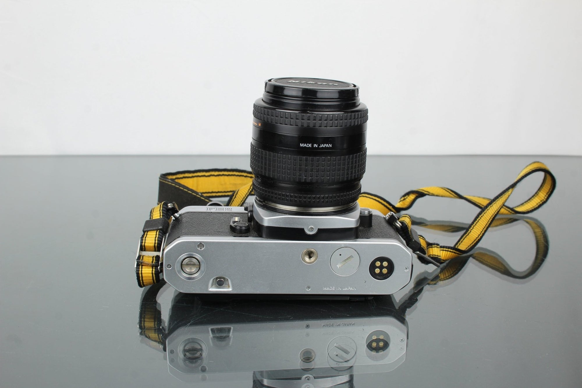 Nikon FE2 + Nikkor 35 - 70mm 1:3.3 - 4.5 lens - Dutch|Thrift