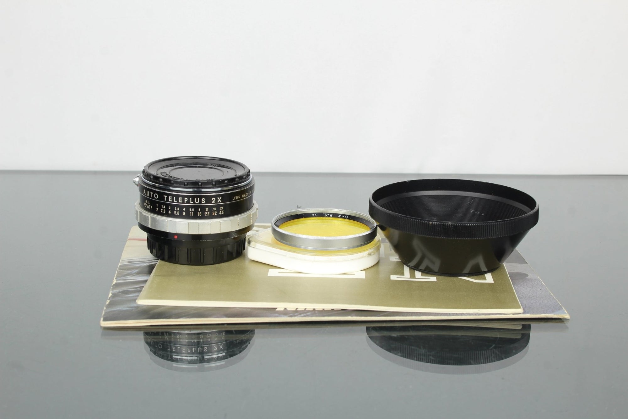 Nikon Nikkormat FT + Nikon Nikkor - H Auto 1:2 f=50mm - Dutch|Thrift