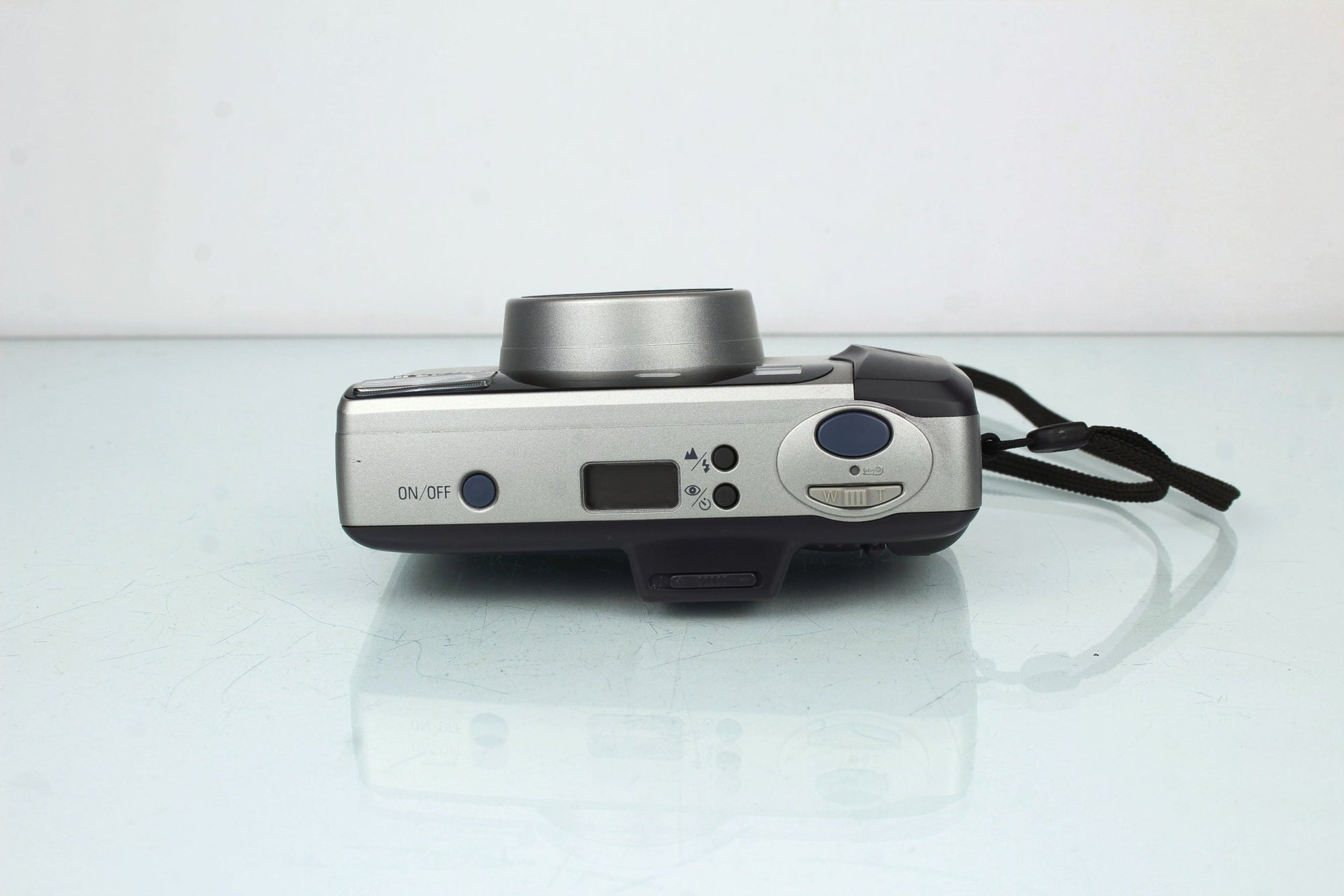Nikon Zoom600 AF - Dutch|Thrift