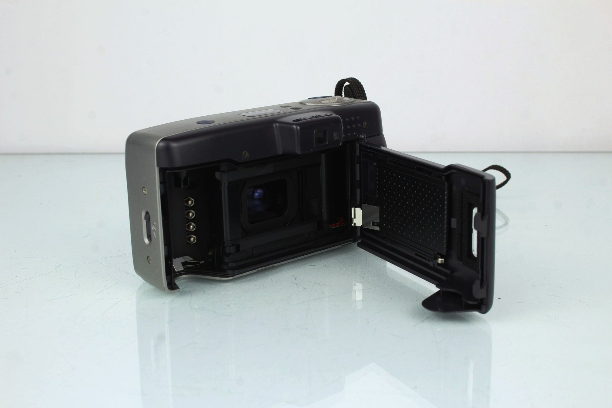 Nikon Zoom600 AF - Dutch|Thrift