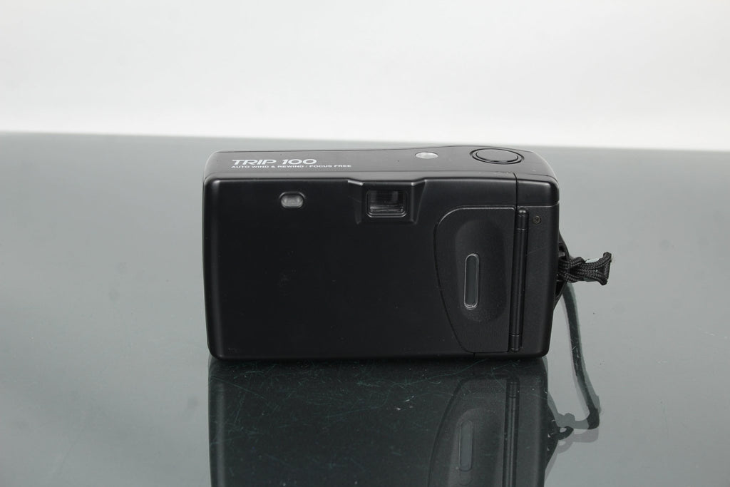 Olympus Trip100 - Dutch|Thrift