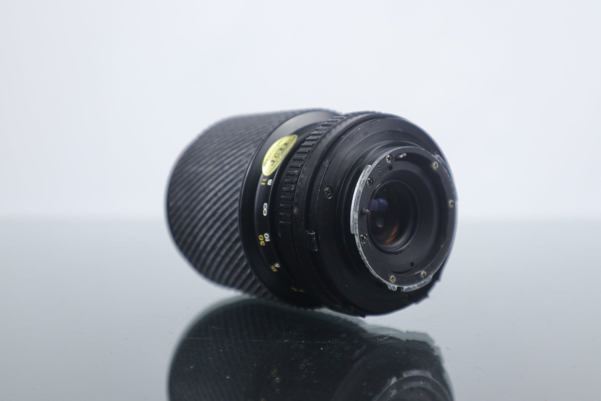 Tokina 70 - 210mm 1:4 - 5.6 - Minolta MD Mount - Dutch|Thrift